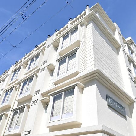 Kitty House Hotel Kolkata Exterior photo