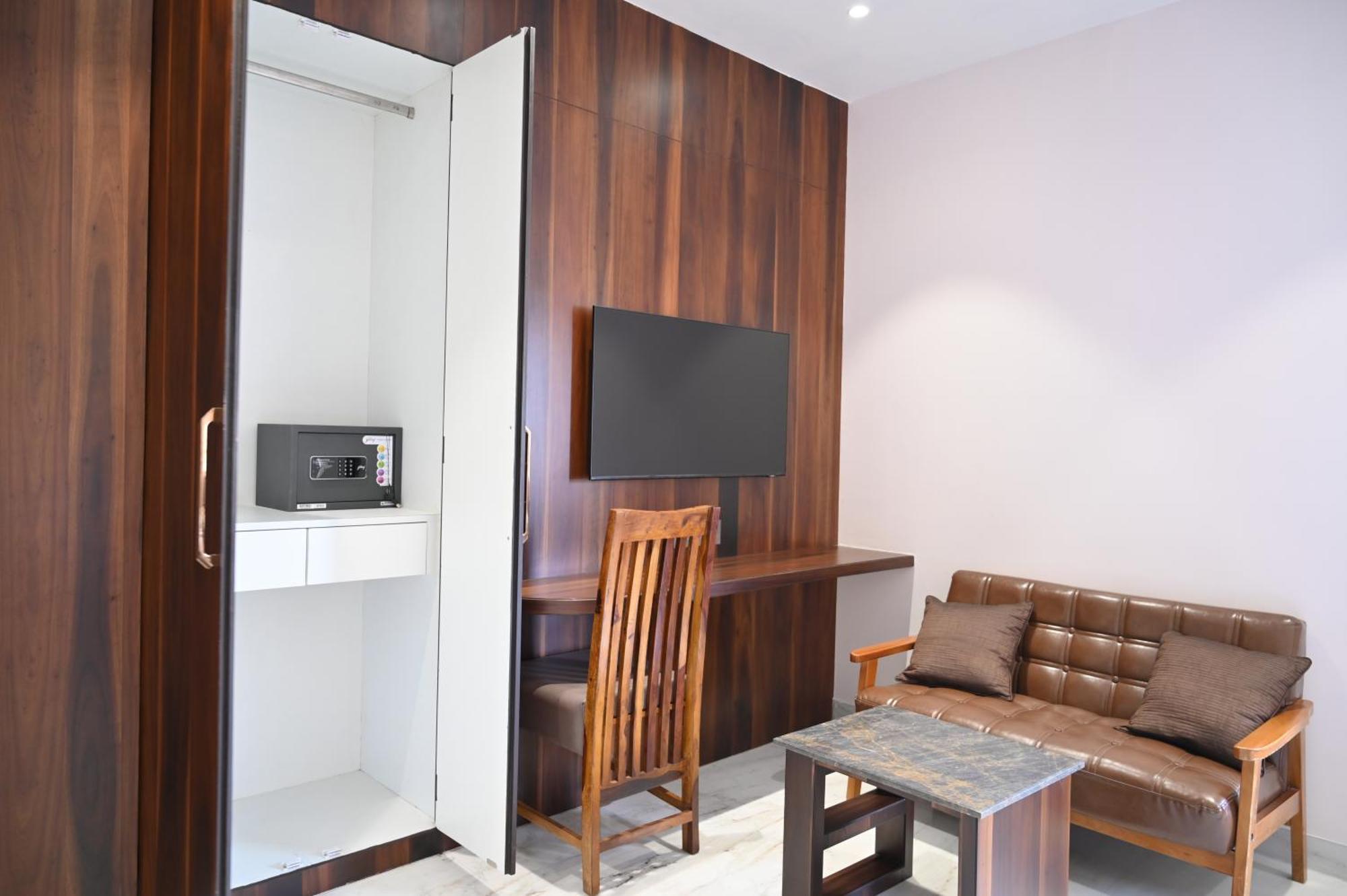 Kitty House Hotel Kolkata Exterior photo