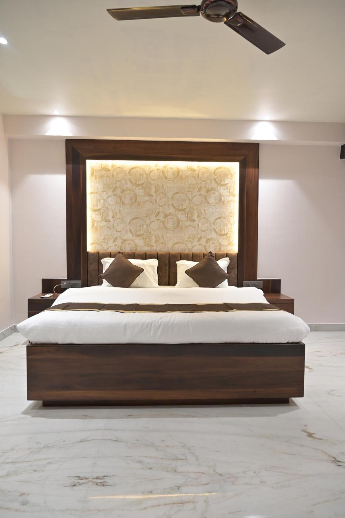 Kitty House Hotel Kolkata Exterior photo